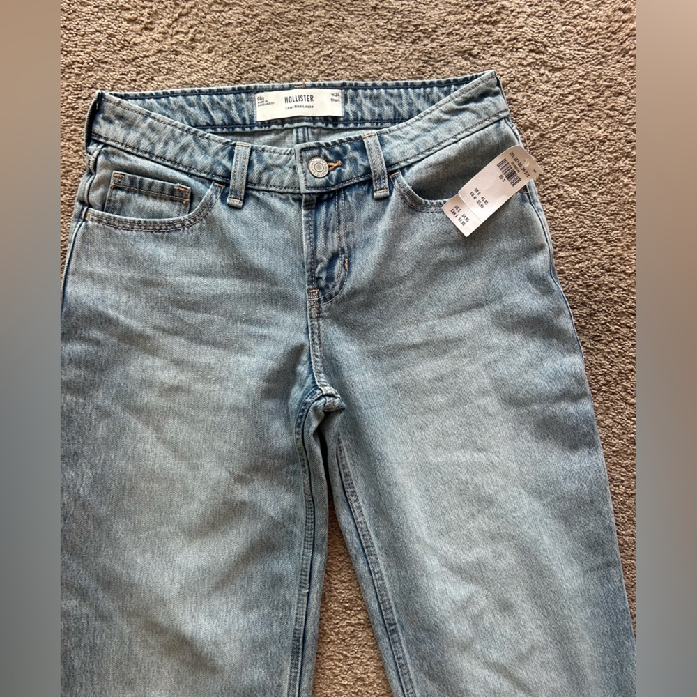 Hollister Low Rise Light Blue Jeans w/bows on pockets - Picture 4 of 11
